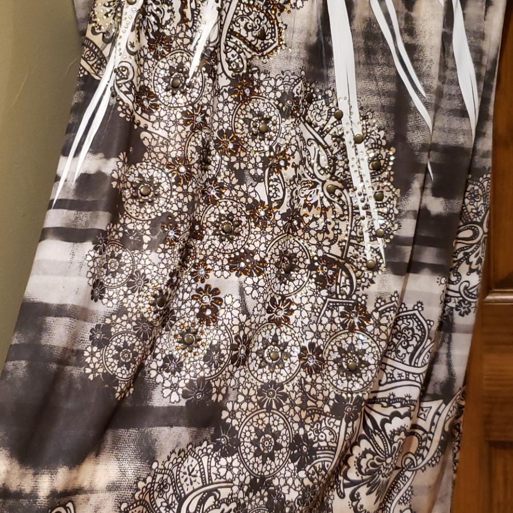 Dress - Picture 2 of 3